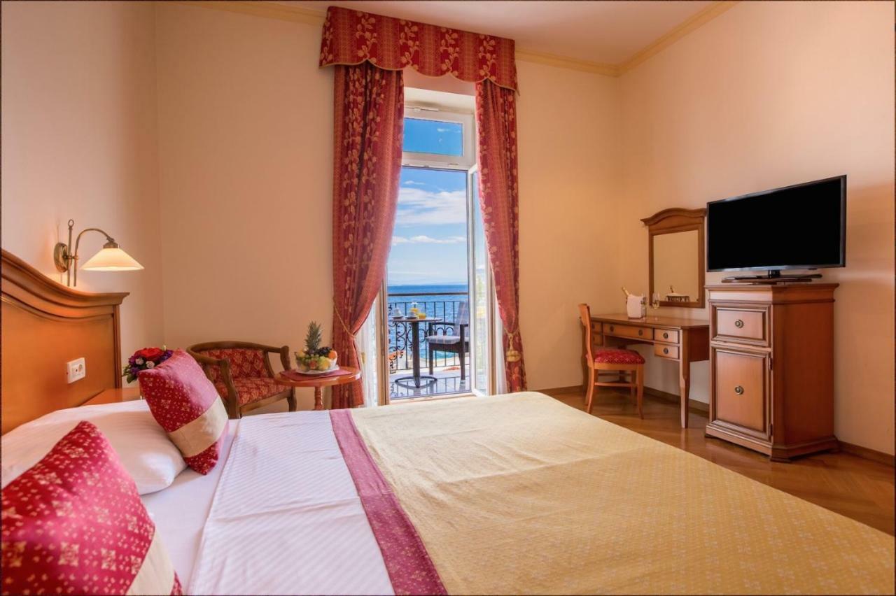Hotel Galeb Opatija Dış mekan fotoğraf
