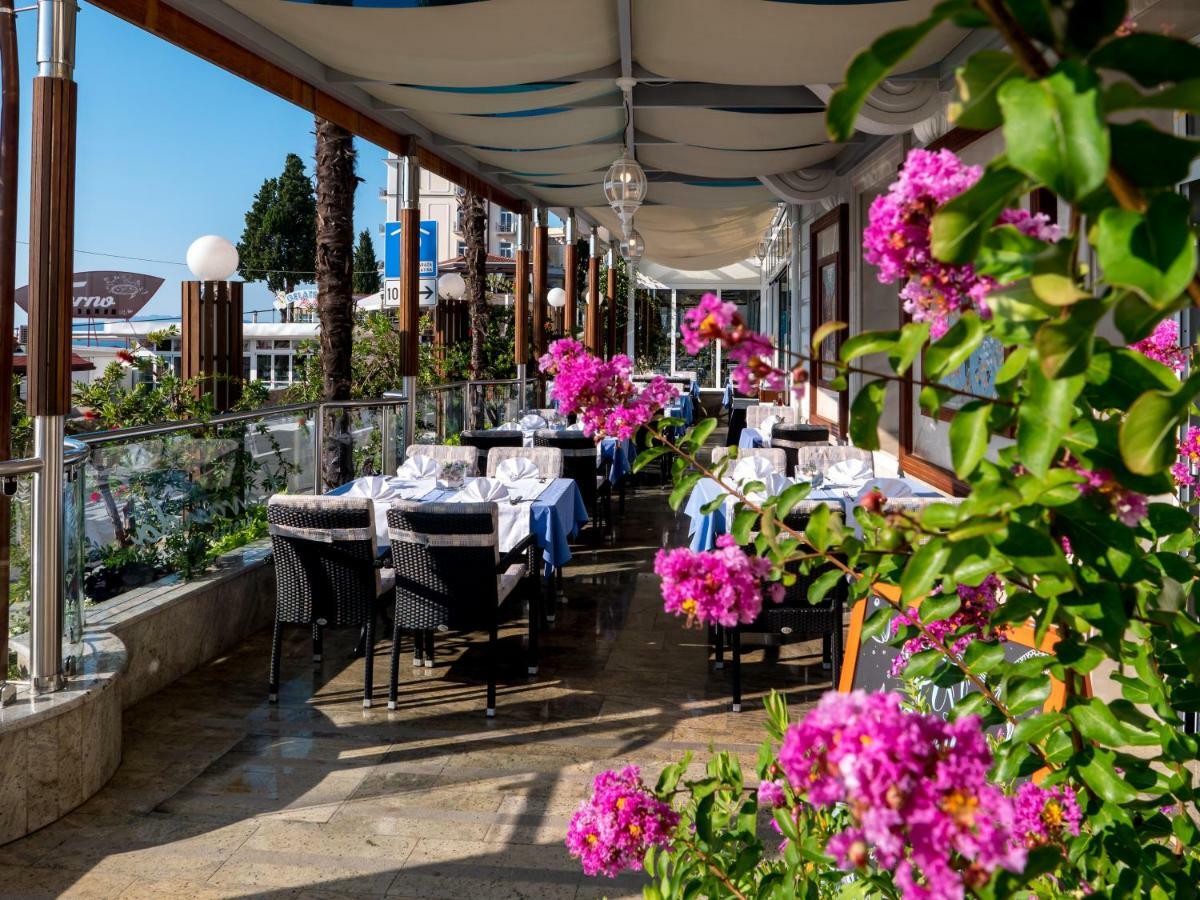 Hotel Galeb Opatija Dış mekan fotoğraf
